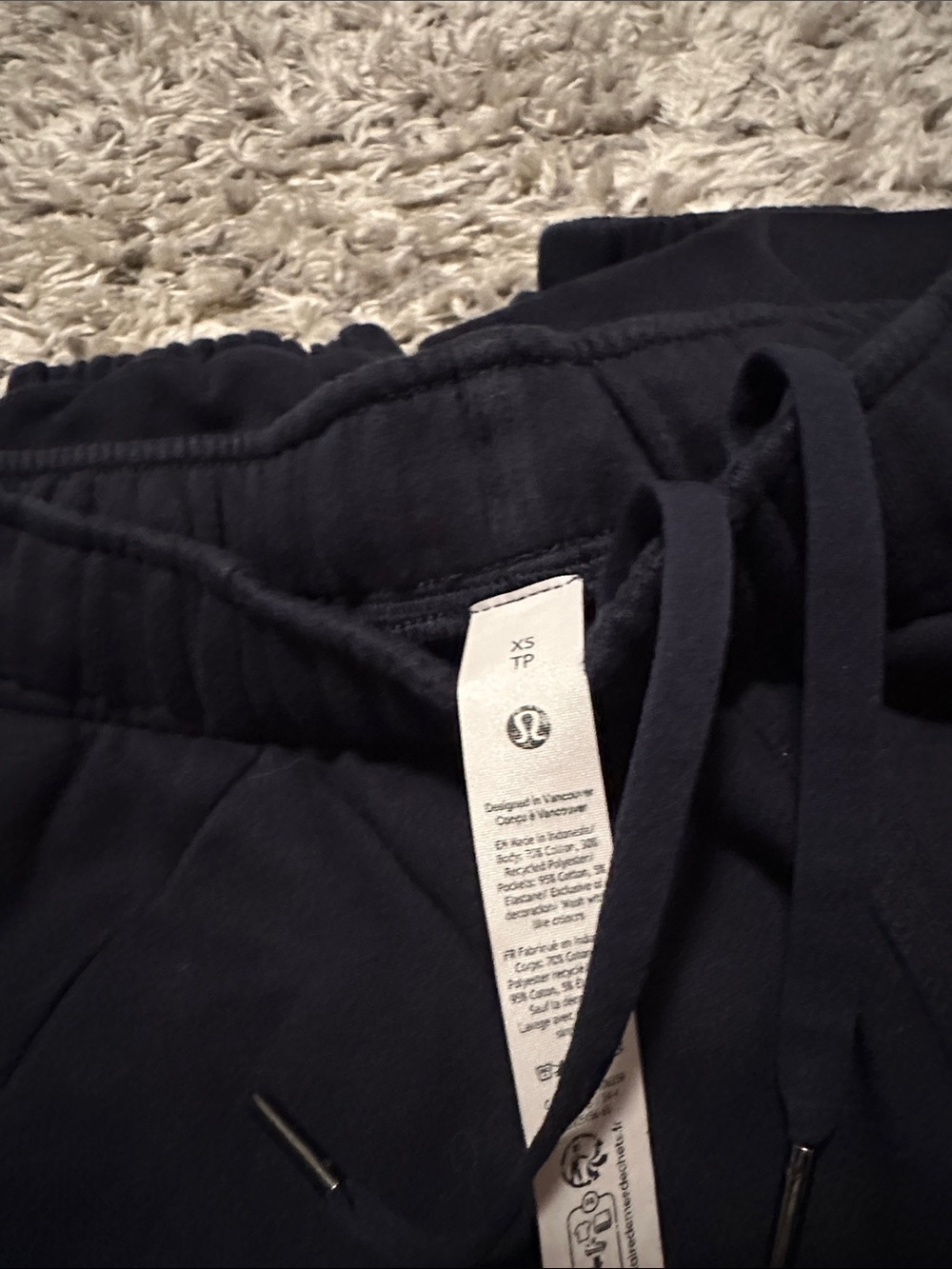Lululemon Sweatpants- XS (Navy)